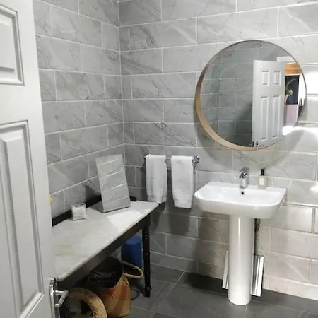 Apartamento Stylish 2b On Historical St W/ Sunny Patio