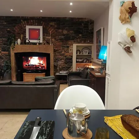 Daire Stylish 2b On Historical St W/ Sunny Patio