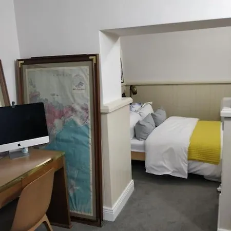 Stylish 2b On Historical St W/ Sunny Patio Dublin