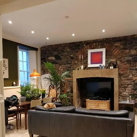 Stylish 2b On Historical St W/ Sunny Patio Lejlighed *